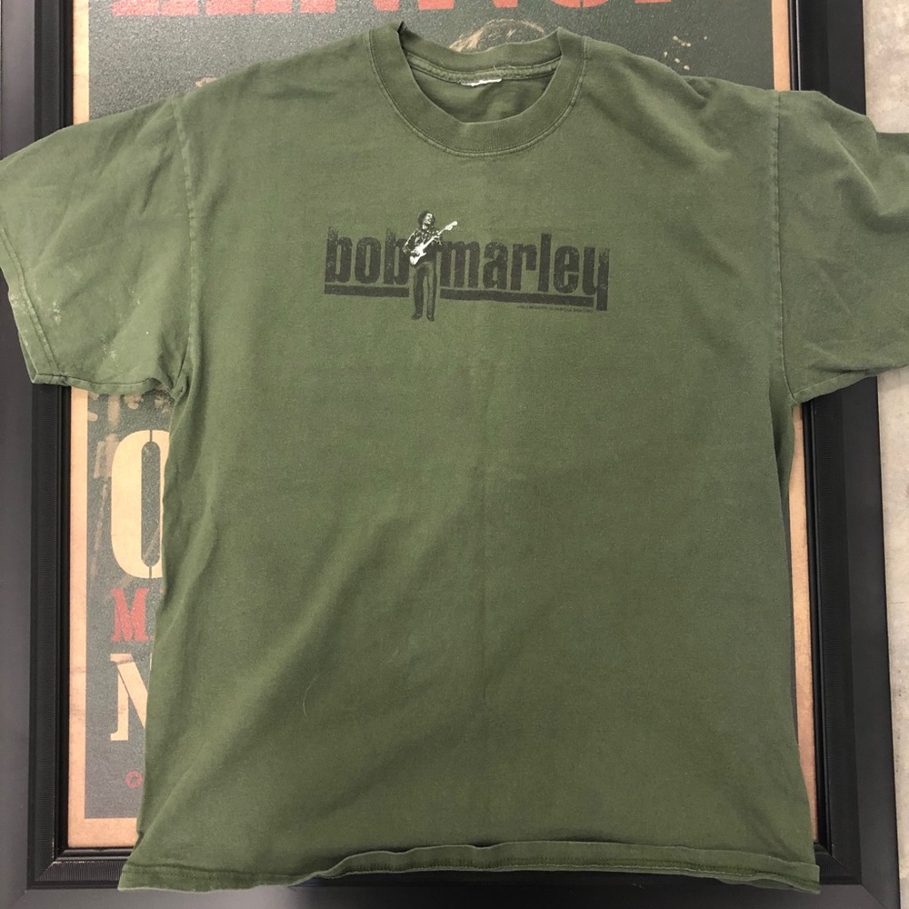Bob Marley T-shirt 

Size large